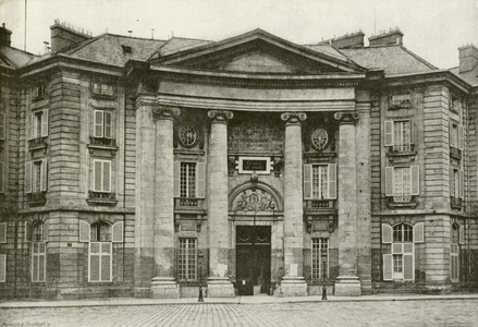 Paris, Ecole de droit (b/w photo)