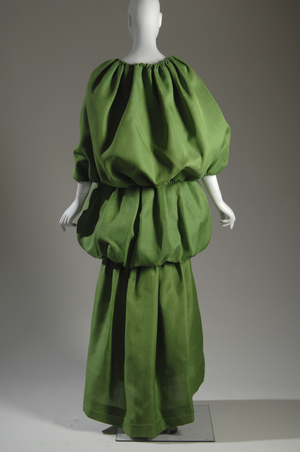 Evening dress with cape, 1961 (back view), Silk gazaar, Cristóbal Balenciaga, France