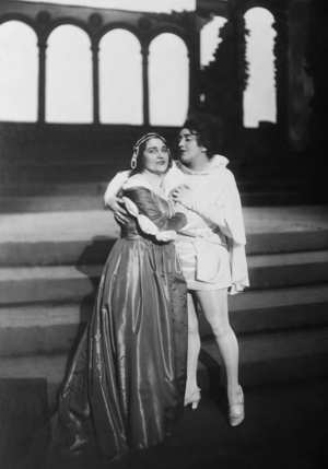 Kaethe Dorsch and Sonja Yergin in 'Boccaccio', 1924 (b/w photo)