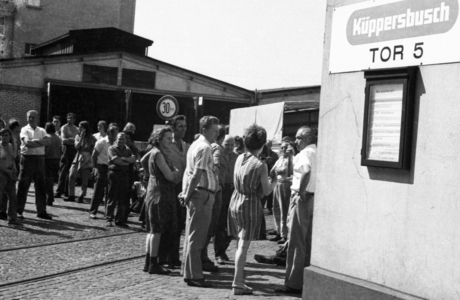 DEU, Germany, Gelsenkirchen: Due to a loss of real wages due to strong …, 1973 (photo)