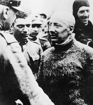 Gabriele D'Annunzio after the legendary flight over vienna, 1918 (photo)