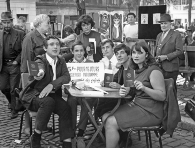 600Th Anniversary of The "Place Du Tertre" in Montmartre, Paris, September 3, 1966 : Perrette Souplex (Standing) (b/w photo)