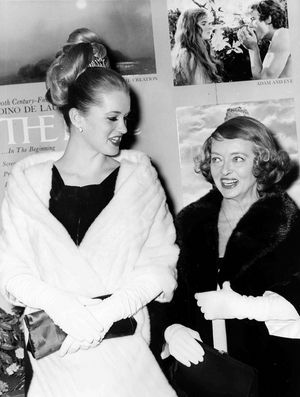 Bette Davis, Barbara Davis Hyman, New York, 1966 (photo)