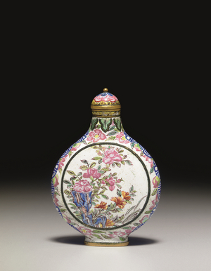 A superb and very rare Beijing enamel snuff bottle, 1715-1722