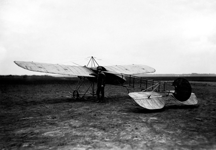 Caproni Monoplane, 1910-20 (b/w photo)