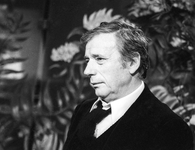 French tvprogram "Banc public" on January 11, 1975 : Yves Montand (b/w photo)