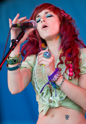 Free Peace (Abi Christa Evans) (photo)