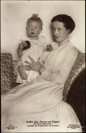 Countess Ina Maria von Ruppin with son, Liersch 7744