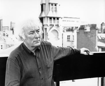 Seamus Heaney, 1996 (photo)