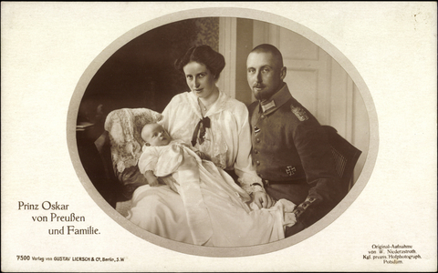 Passepartout Oskar of Prussia and his family