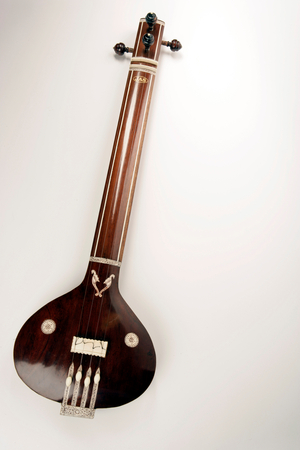 Tanpura - drone instrument