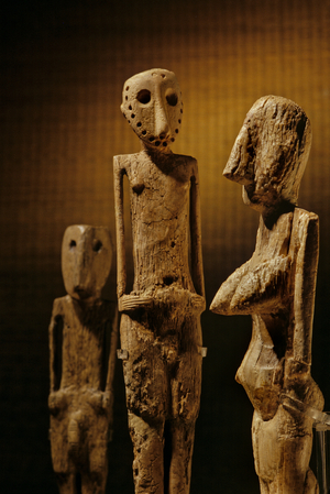 Hippo & Elephant ivory figurines, 2 ft tall, from Beersheba valley, shaped figurines…, 1999 (photo)