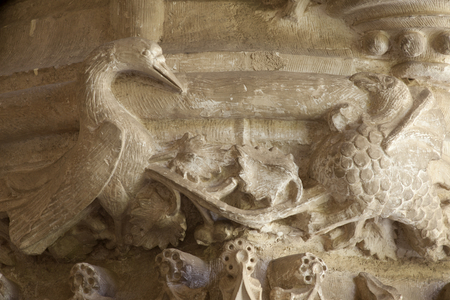 Church (San Juan de los Reyes (former monastery (Monasterio de San Juan de los Reyes). The cloister. Detail. Ornaments. Two birds. End 15th century.