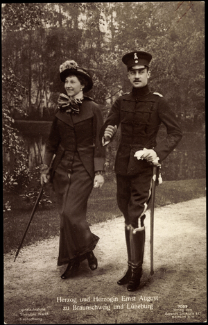 Ak Herzog Ernst August zu Braunschweig Lüneburg, wife, Liersch 7059 (b/w photo)