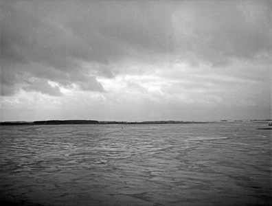 Winter at lake Schwenzaitsee in Masuria, East Prussia, 1930s (b/w photo)