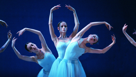 Kirov Ballet female ballerinas
