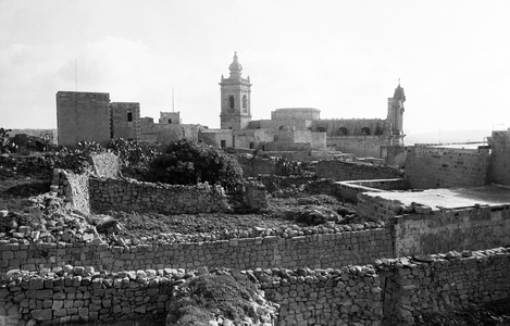 Malta, Gozo, 07 12 1989 Archive No 11 41 30 Malta is a group of islands …, 1989 (photo)