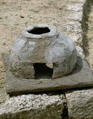 Bread oven from Tel Quasile (clay)