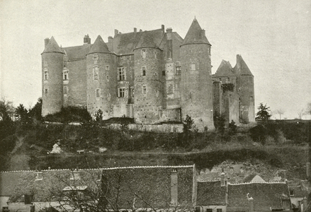 Luynes, Chateau (b/w photo)