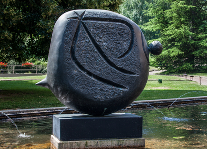 Head, 1985 (black patina bronze)