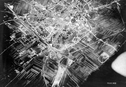 Aerial photo of Udine, 1917 (b/w photo)