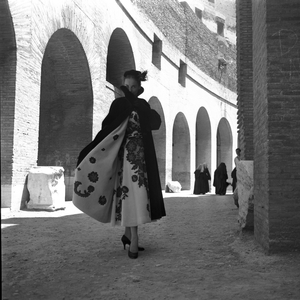 Fashion: Sorelle Fontana Autumn/Winter collection, Rome, Italy, winter 1954 (b/w photo)