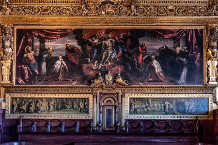 Sala del Collegio, Ornate ceiling, Fresco and ceiling painting, Interior view, Doge's Palace, Palazzo Ducale, Venice, Veneto, Italy, Europe (photo)