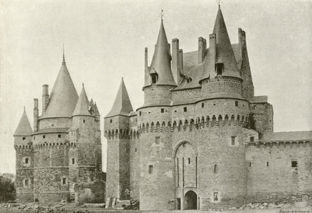 Vitre, Chateau (b/w photo)
