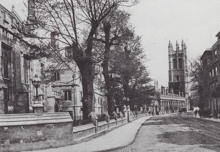 Oxford: Magdalen College, Front (b/w photo)