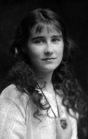 Queen Elizabeth as a young girl, ca. 1915 (b/w photo)