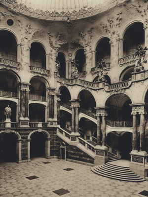 Munchen / Munich: Lichthof im Justizpalast (b/w photo)