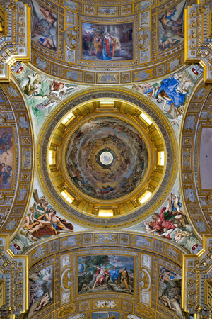 View of the transept, ceiling with the pendentives and the dome, Sant'Andrea della Valle, Rome, Italy (photo)