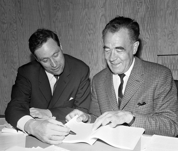 Oslo, 19660601 The Storting adopts the National Insurance / People's Pension Act ..., 1966 (photo)