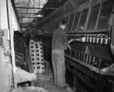 Notodden 19490312 Kunstsilkefabrikken AS Art silk production. -In the …, 1949 (photo)