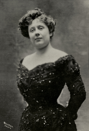 Portrait of the French artist Jeanne Cheirel ( 1868 , 1934 ) (photograph)
