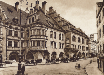 Munchen / Munich: Hofbrauhaus (b/w photo)