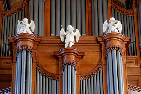 Sallanches church, Pipe organ with angels, France (photo)
