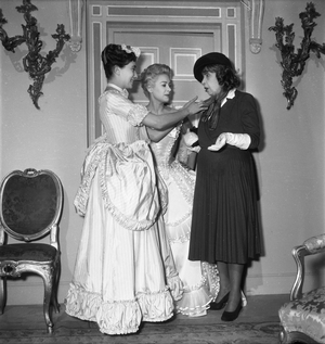 Mistinguett and Martine Carol, Saint Maurice, 1954 (photo)