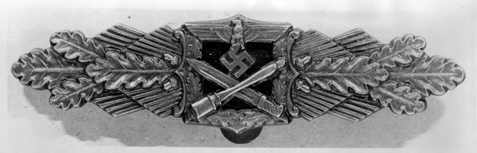 WW2 - Close combat clasp 1943 (photo)