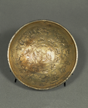 Flat dish, in the centre Pharaoh smiting …