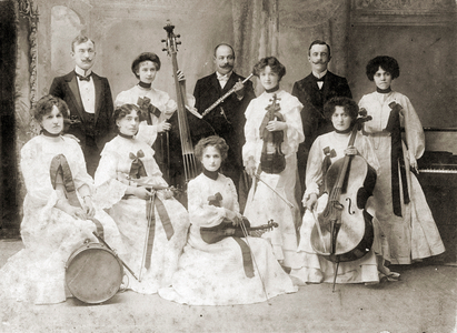 Band or small orchestra