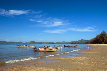 Thailand: Tour boats and sweeping beach, Hat Noppharat Thara, Krabi Coast