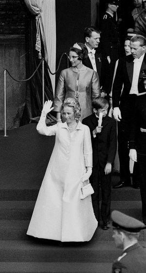 Oslo, 19680829: Royal Norwegian Wedding. Crown Prince Harald marries Sonja Haraldsen in Oslo Cathedral ..., 1968 (photo)