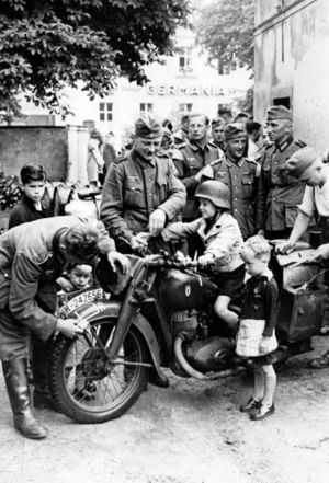 II. WK - Western Front - Return of troops, 1940 (photo)