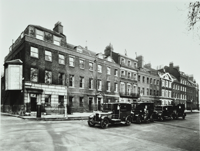 Taxi cabs in Abingdon Street , 1936 (b/w photo)