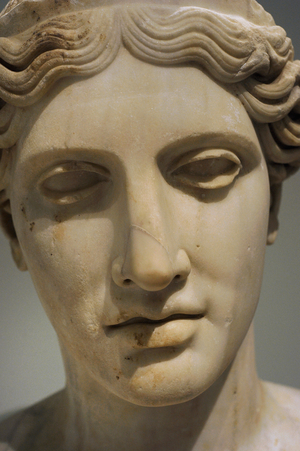 Artemis (Ariccia type), Hadrianic copy (AD 130-140) of a Greek original, 5th century BC, Detail