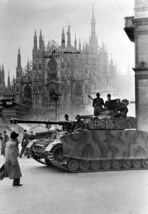 II. WK, SS in Milan 1943 (photo)