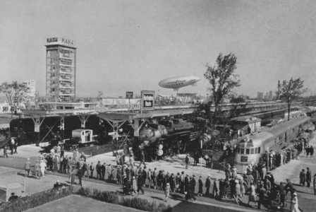 Outdoor Railway Trains At The Century Of Progress