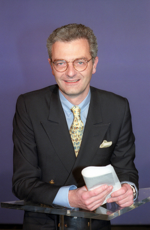 ZDF journalist Alexander Freiherr von Sobeck-Skal in a photo shoot Highlight 005b People kbneg..., 1997 (photo)