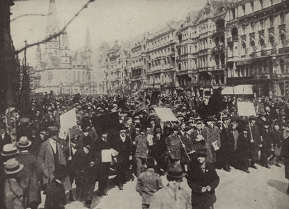 Demonstrations in Berlin against the Treaty of Versailles, 1919 (b/w photo)